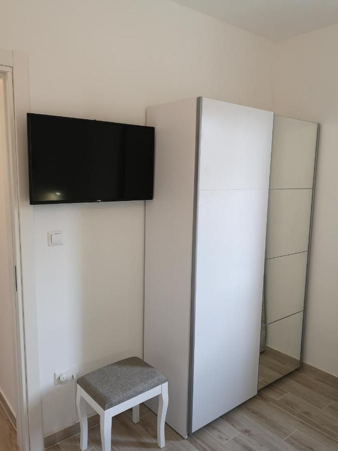 Apartment Nada 2 Malinska Esterno foto
